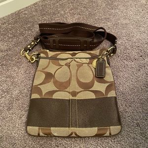 Coach Signature Top Zip Cross Body Bag in Brown